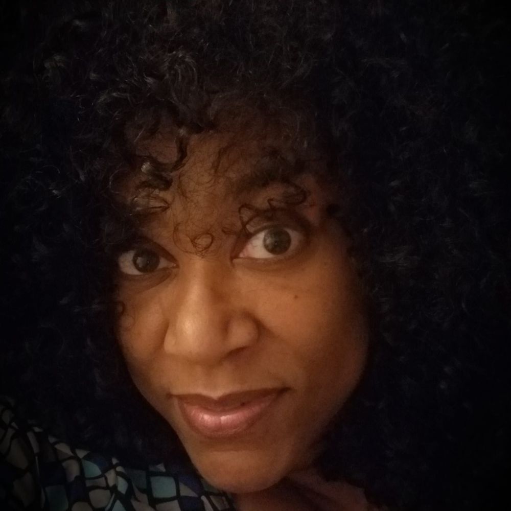 Meet your Posher, Monica